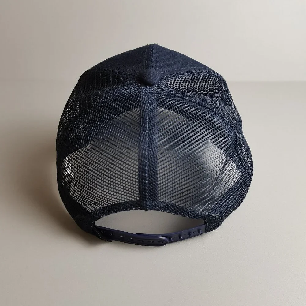 Almost new Von Dutch women's classic fashion trucker hat - Picture 6 of 6